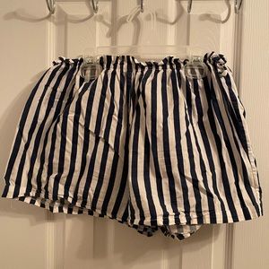 Striped short